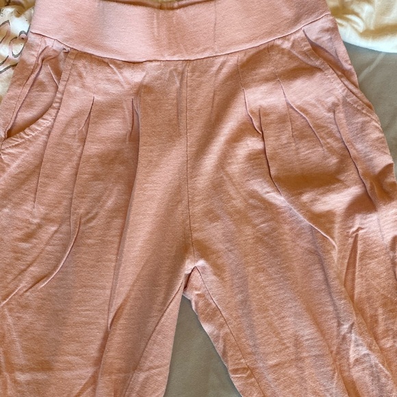 Gap sz Small 6-7 pants and CottonOn Blondie shirt sz 6 and comfortable bundle. - Picture 2 of 9